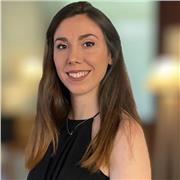 Hola! Siempre he sido una persona con pasión por enseñar. Estoy altamente cualificada con una amplia experiencia y sólida formación en economía y matemáticas. Mi enfoque en la enseñanza se basa en la adaptación a las necesidades individuales, el fomento